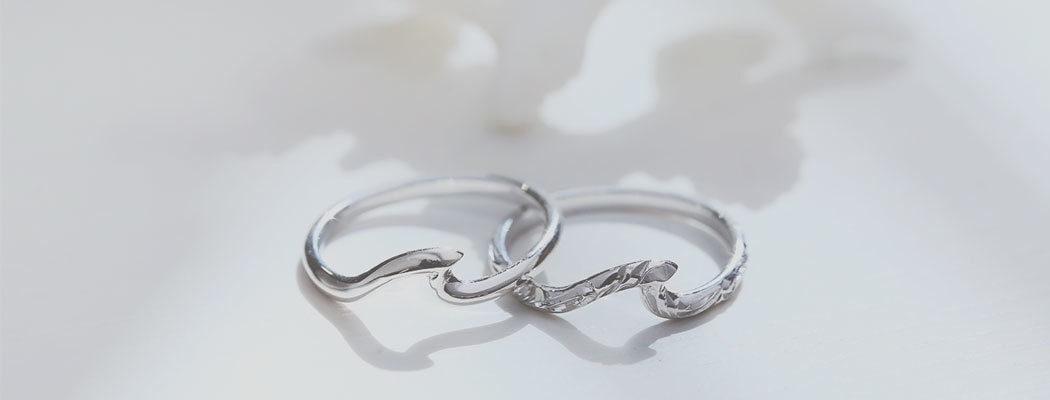 ウェーブリング 彫り ハンドメイドのハワイアンジュエリー Pua Ally