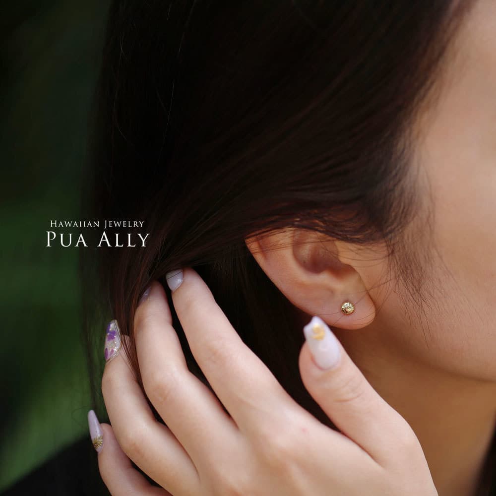 ボールピアス ハンドメイドのハワイアンジュエリー Pua Ally ボールピアス ハンドメイドのハワイアンジュエリー Pua Ally
